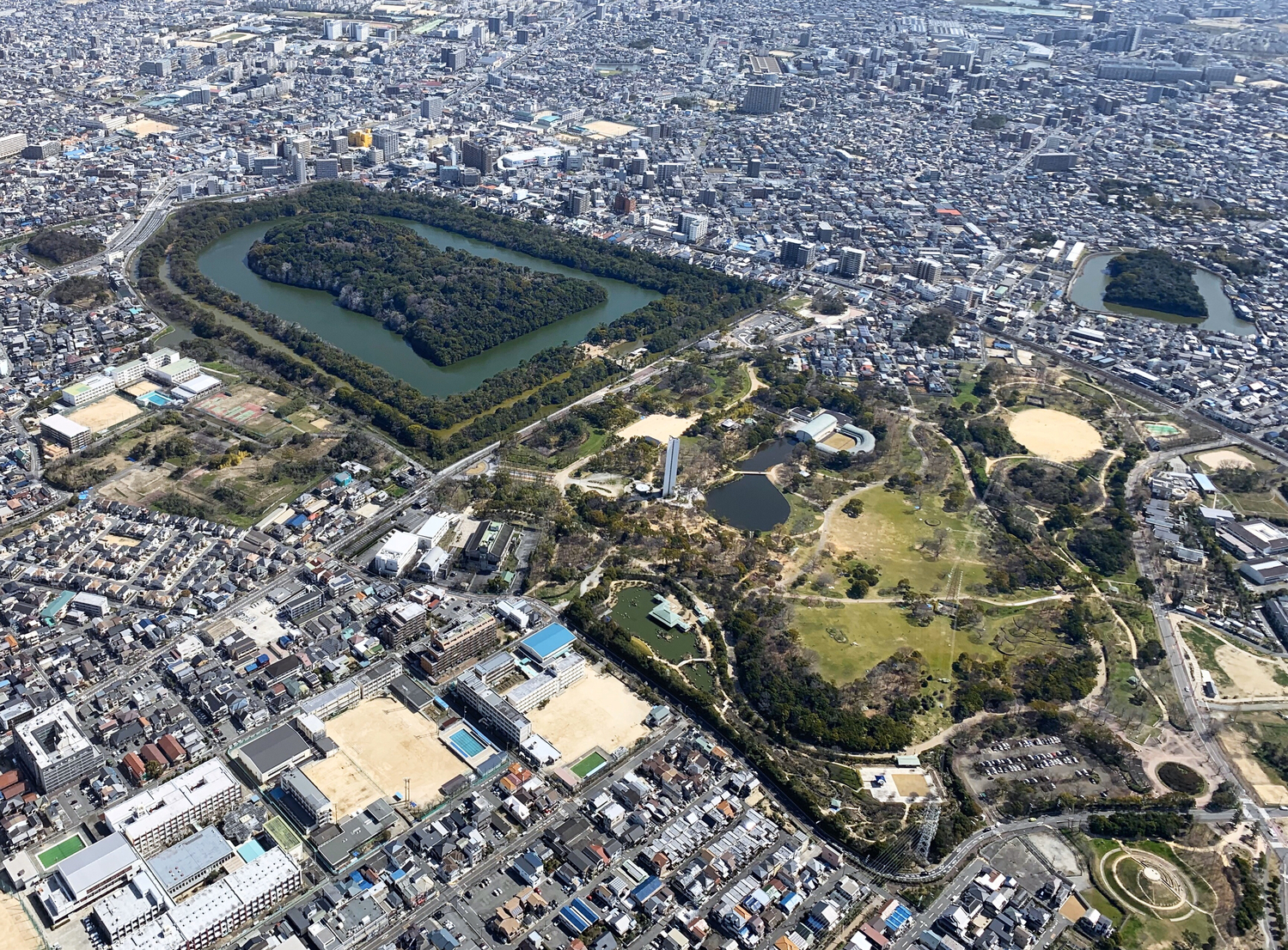 大阪の仁徳天皇陵古墳は日本一｜世界遺産のおすすめの古墳めぐりコースは？