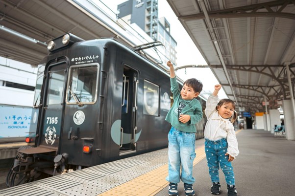 大阪からお得に巡る！ めでたいでんしゃで親子のための“ラッキートリップ”